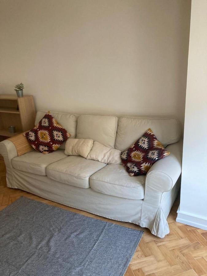 Apartment, Nobre Lejlighed *
