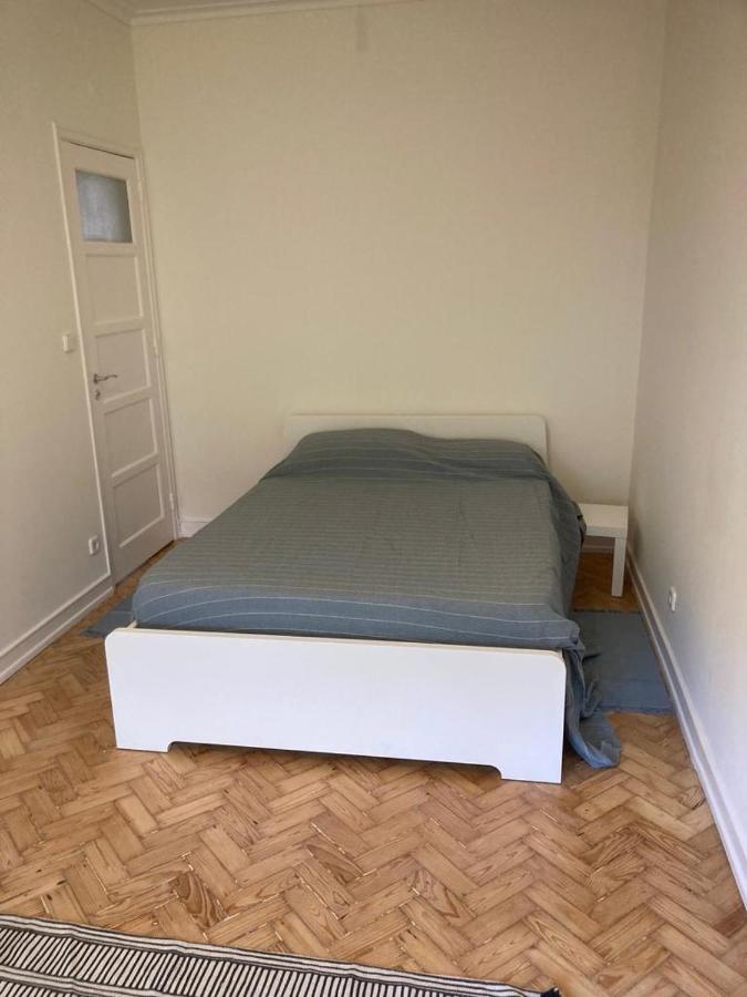 Apartment, Nobre Lejlighed *